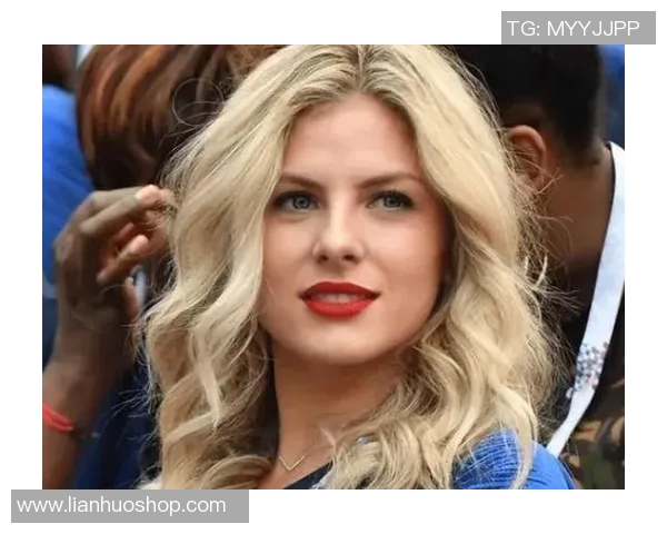 足球明星身材大比拼展现运动魅力与健康生活方式的完美结合 足球明星身材大比拼展现运动魅力与健康生活方式的完美结合